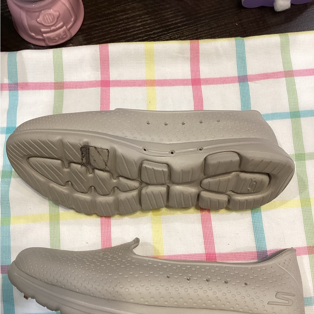 NWOT - Skechers Foamies Go Walk 5 - Cream - Perforated Comfort Flats - Sz 10! - Picture 5 of 9